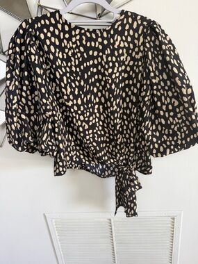 Vince Camuto Black and Beige Printed Blouse